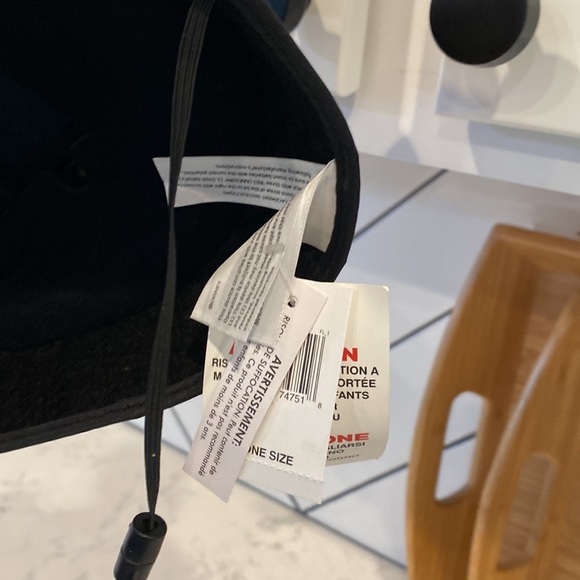 Disney Glow With The Show Mickey Mouse Light Up Ear Hat cap Disney Parks - Picture 6 of 8